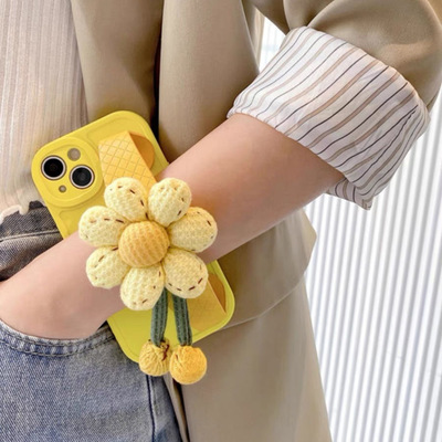 黄色南瓜花朵手腕带适用iphone16promax手机壳苹果13硅胶12保护套14Pro简约11新款15ProMax全包防摔13Pro软壳