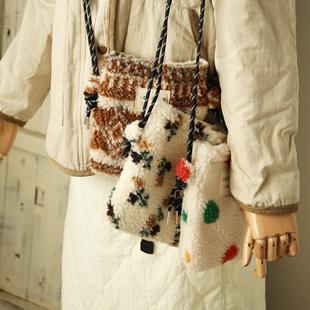 毛绒绒 可爱温暖小物 手机包斜挎包森女新年氛围小包包 包邮 2件