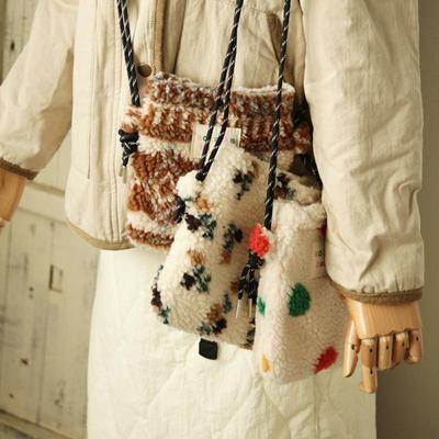 2件包邮 可爱温暖小物~毛绒绒的手机包斜挎包森女新年氛围小包包