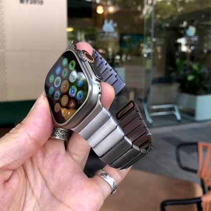 卡客风暴 一珠双节磁吸适用苹果iwatch表带s10钢带Ultra2金属s11