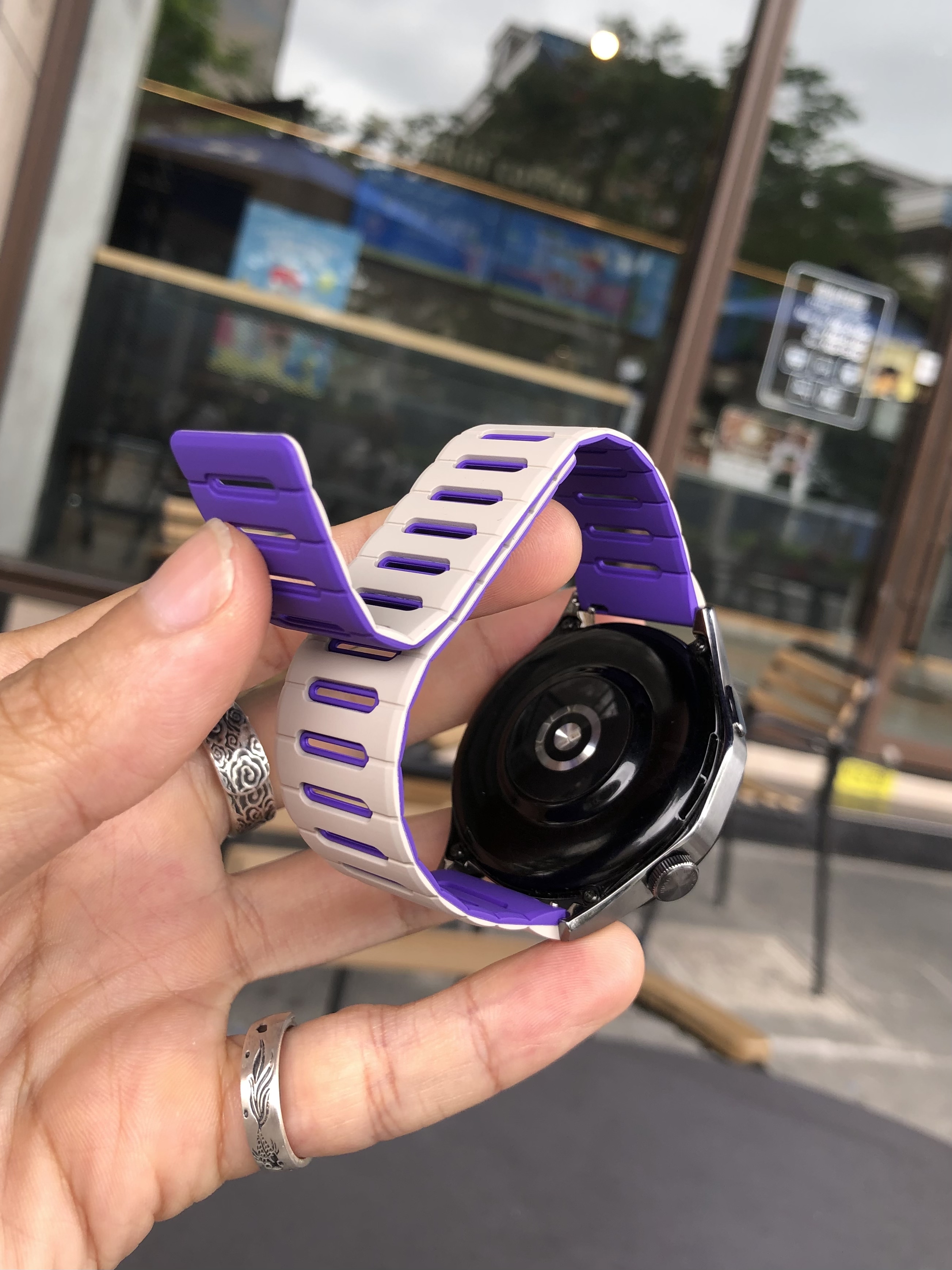 卡客风暴 透气硅胶适用华为GT6手表表带GT5磁吸GT4小米watch5双色
