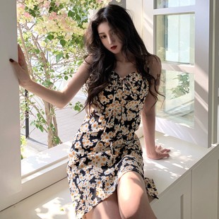 2025年少女性感雏菊碎花雪纺小姐妹度假海边蝴蝶结吊带连衣裙