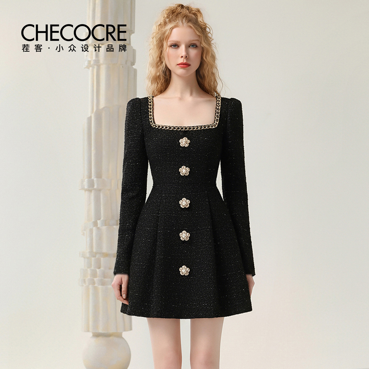 茬客新款方领链条花朵短裙