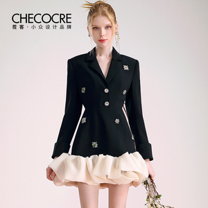 茬客设计感西装秋秋钉钻气质优雅不规则欧根纱拼接会礼服连衣裙