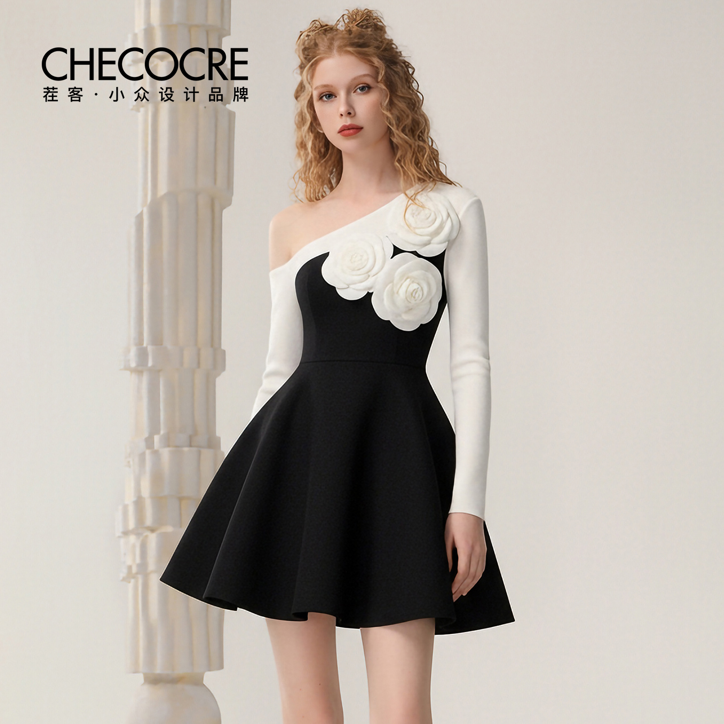 茬客拼接立体花朵A字裙