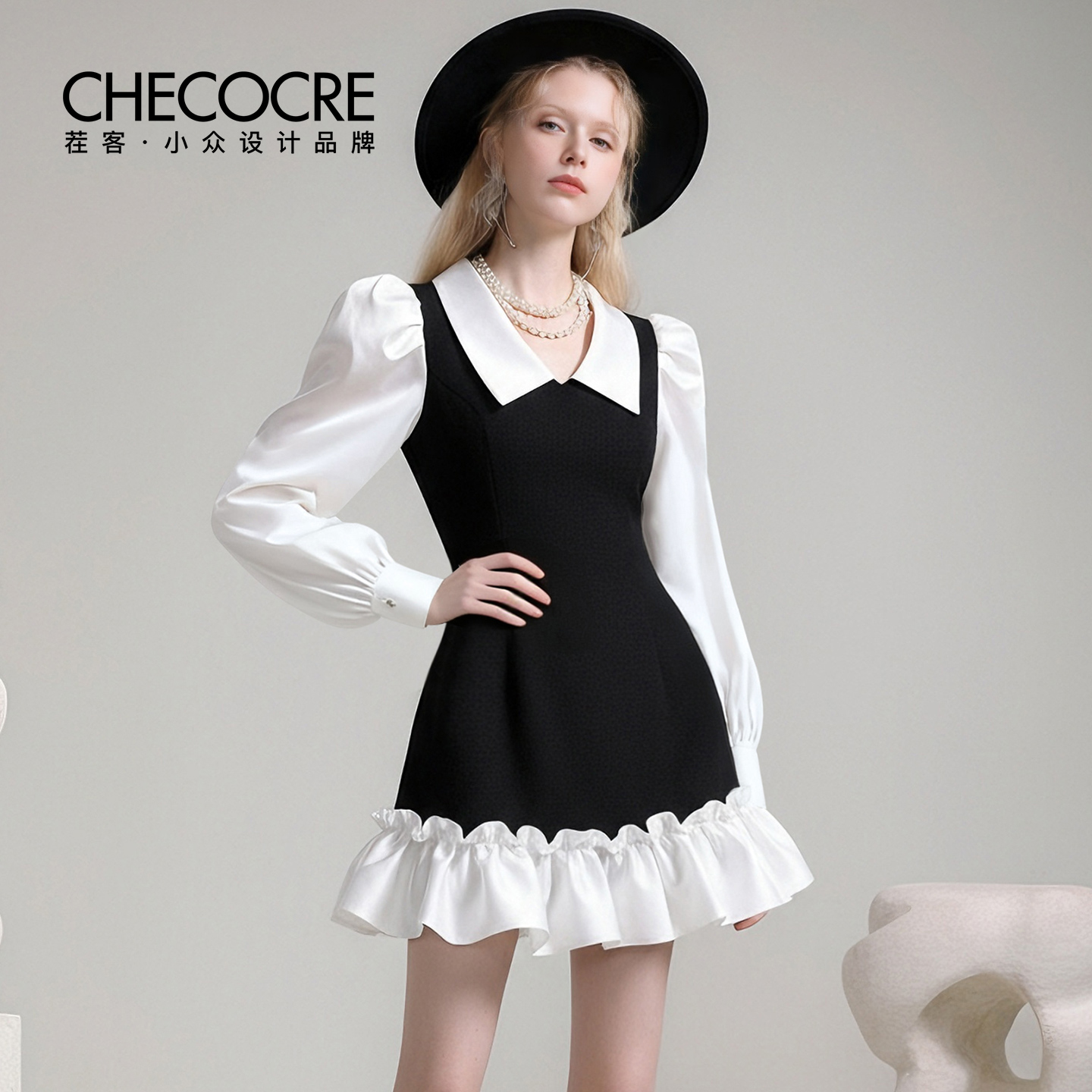 茬客翻领拼接荷叶边收腰短裙