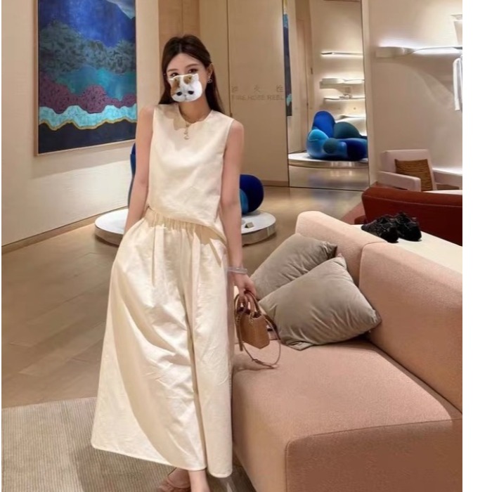 简单篙級~海岛老钱风极简风高级莱赛尔上衣+休闲阔腿裙裤两件套