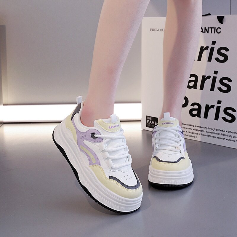 板鞋女韩版2026春款新款厚底休闲阿甘鞋爆款复古运动小白鞋女2030