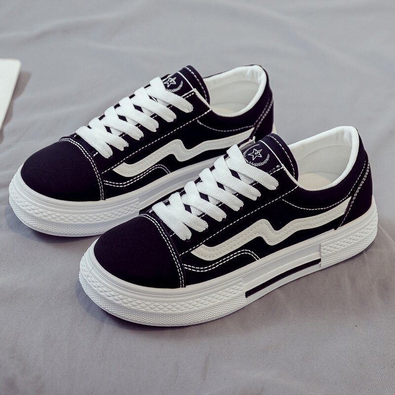 2026春秋季新款帆布鞋女百搭平底小白鞋透气学生布鞋爆款女鞋秋款