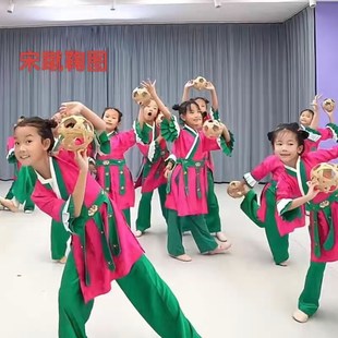 新选儿童群c舞蹴鞠舞蹈服装演出服元旦汉服女童宋朝仕女图舞蹈服