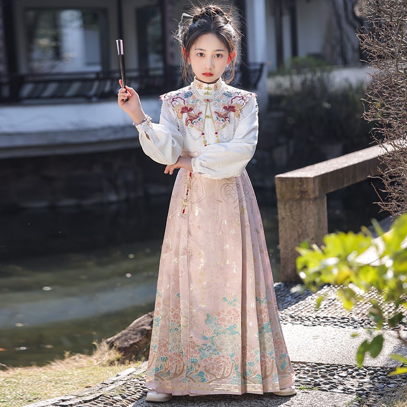 新款马面裙女童新k款春装女孩春秋汉服新中式上衣中国风儿童演出图片