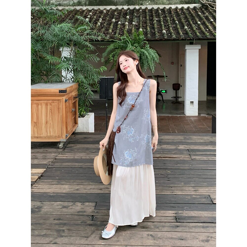 法式缎面印花拼接背心连衣裙女2026夏季新款复古设计感别致长裙子