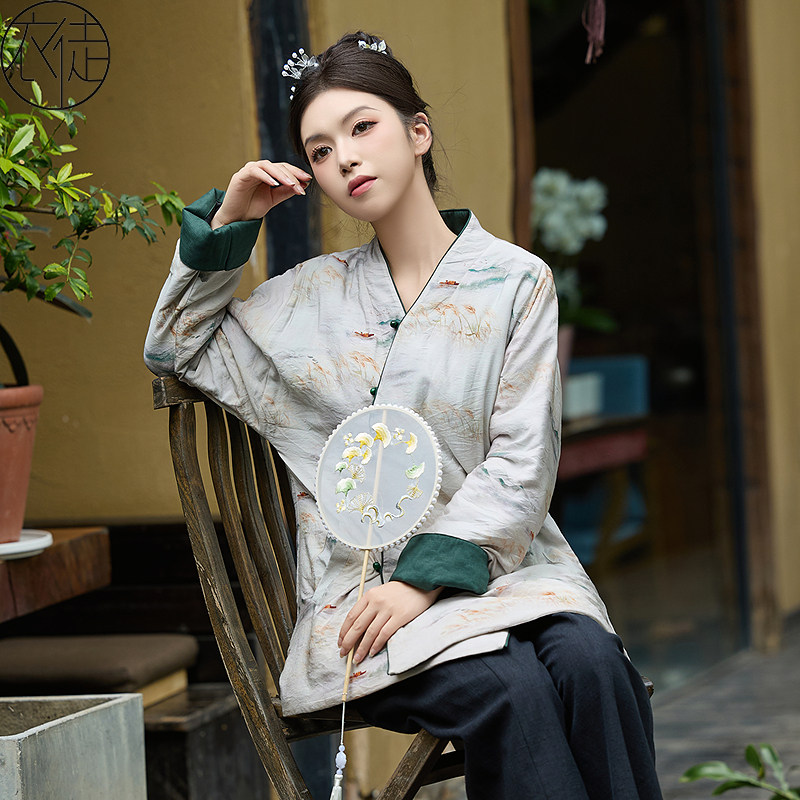 冬季交领右衽汉服棉服上衣女款图片