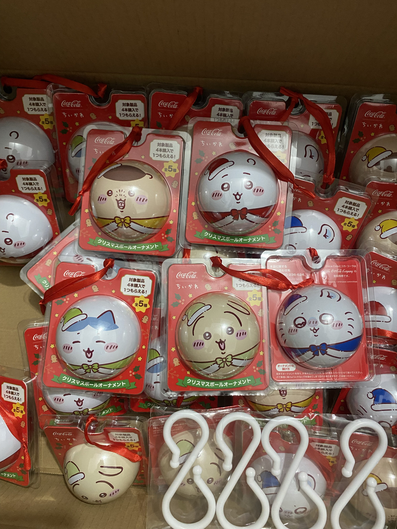 铁盒贴纸卡通可爱chiikawa小八乌萨奇吉伊铁盒球圣诞礼物糖果收纳