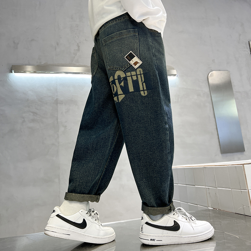 百威羊春秋款时髦洋气酷帅牛仔裤