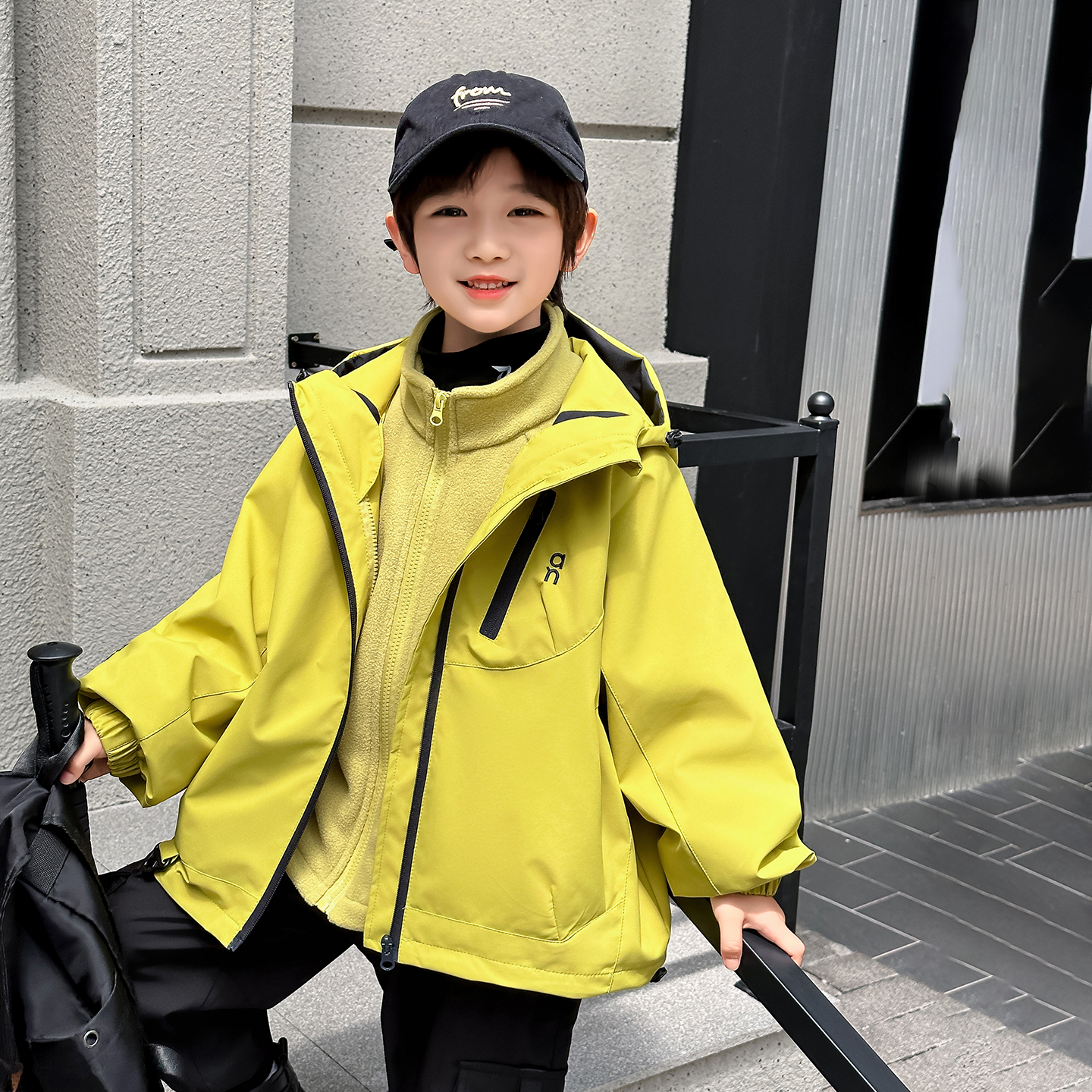 男童冲锋衣2025新款中大儿童
