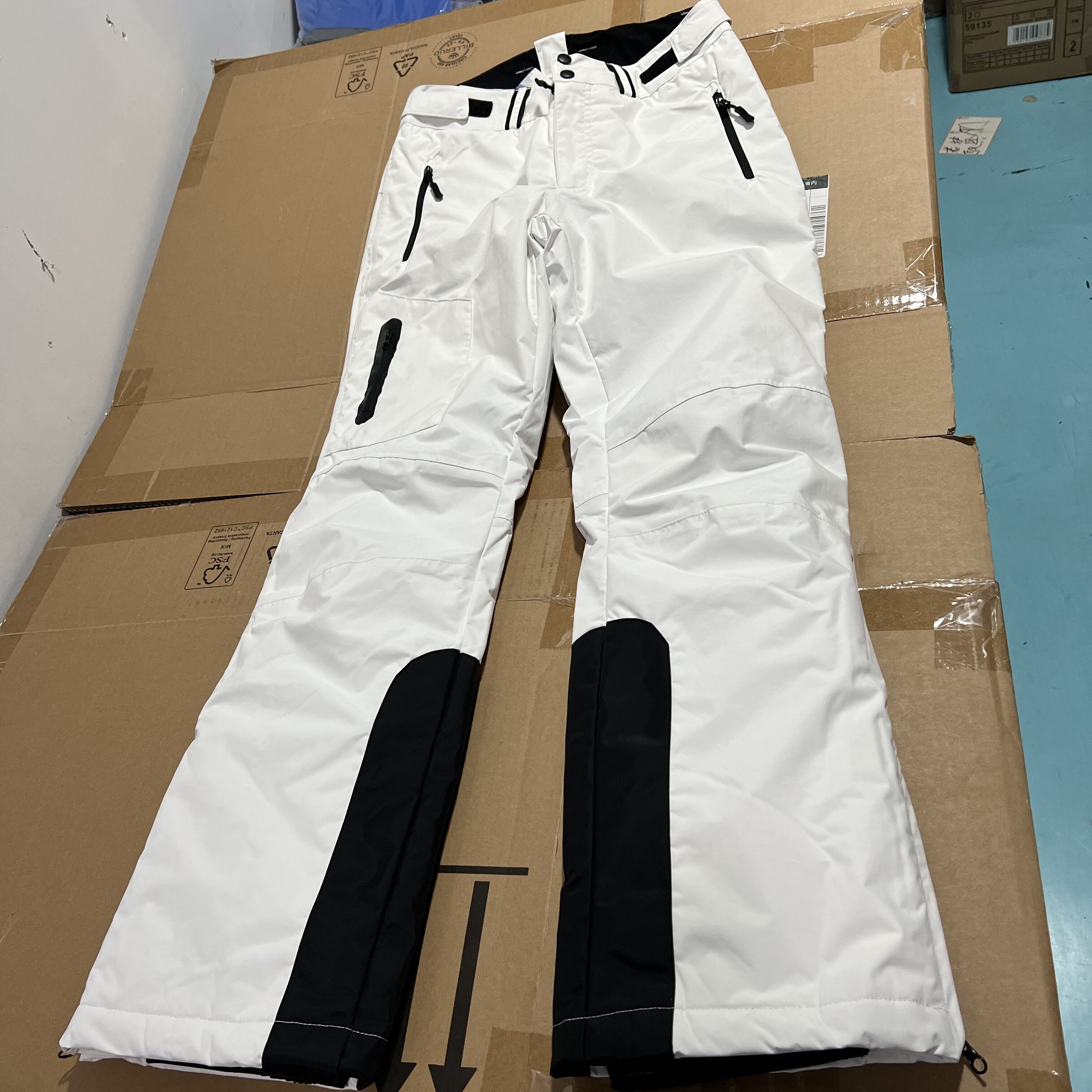 修身滑雪裤男女显瘦情侣单双板防水大码加厚夹棉东北滑雪裤女白,户外/登山/野营/旅行用品,滑雪裤,淘宝优惠券,粉丝福利购,淘宝优惠卷