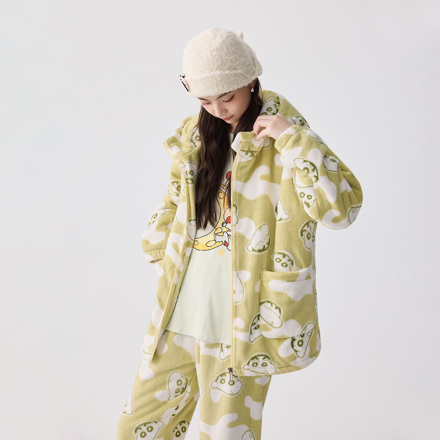 亲嘴猫法兰绒可外穿卡通家居服女