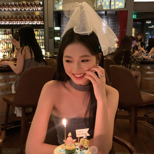 可爱网红生日帽子头纱蝴蝶结发夹女氛围感拍照道具侧边鸭嘴夹头饰