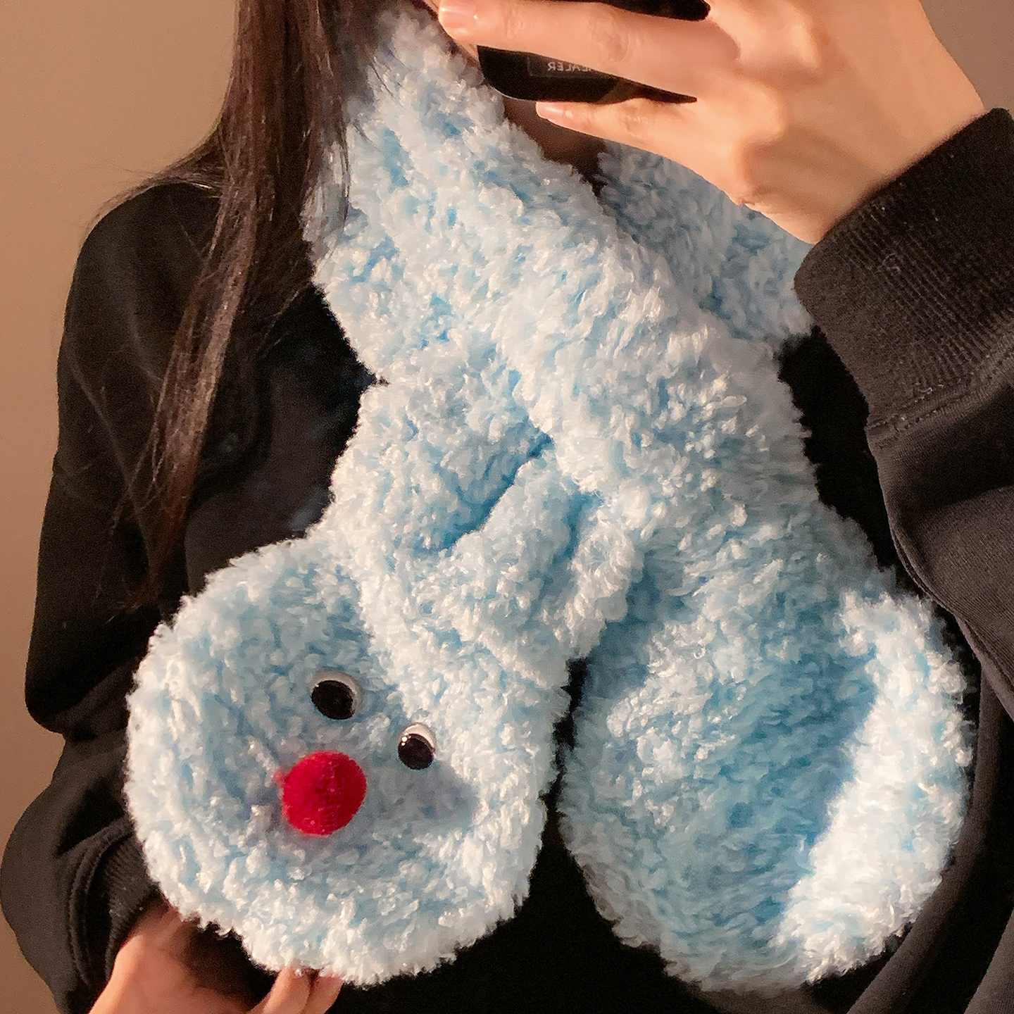 可爱蓝色雪人毛绒交叉围巾女生冬