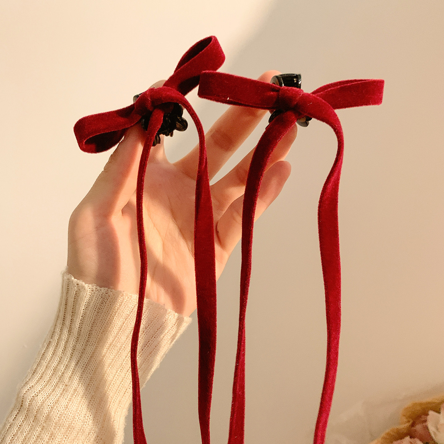 酒红色丝绒蝴蝶结飘带小号抓夹