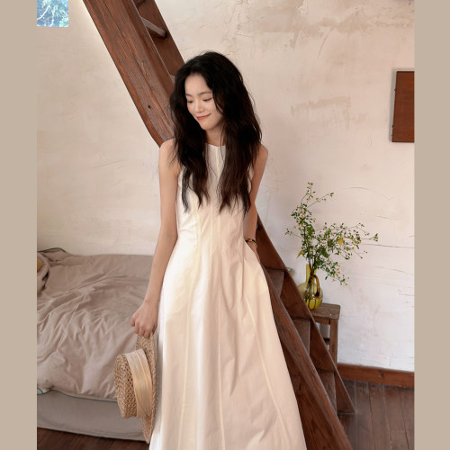 极简老钱风度假连衣裙女