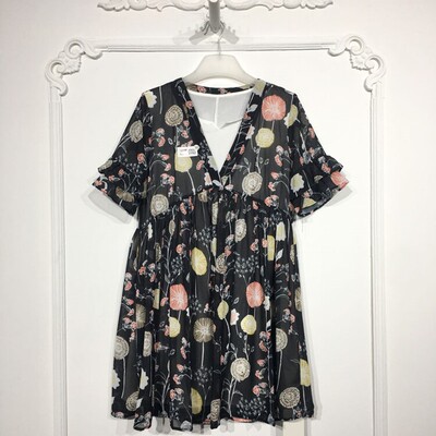 乔系列 8202S192 时尚连衣裙品牌女装折扣颦