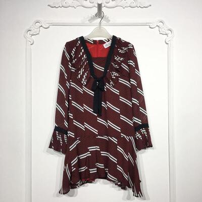 UGC系列 8162S228 时尚连衣裙品牌女装折扣颦