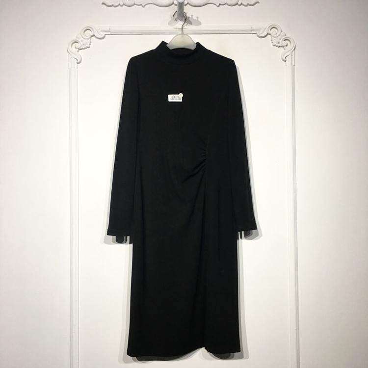 沫H系列 8245S300 时尚连衣裙品牌女装折扣颦