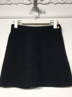 容系列 8325S188 时尚短裙品牌女装折扣颦