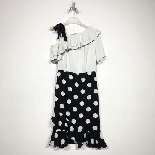 FLS系列 D84530 时尚连衣裙品牌女装折扣颦