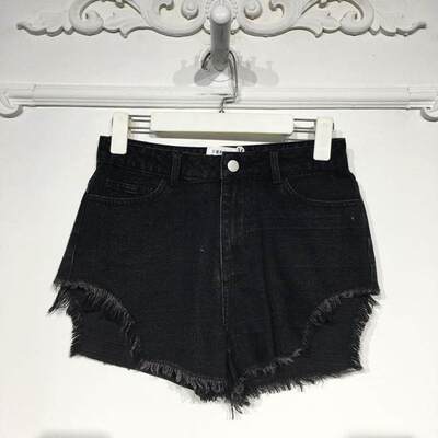 潮系列 8257S133 时尚牛仔短裤品牌女装折扣颦