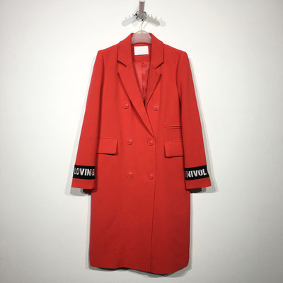 洛K系列 D87685 时尚风衣外套品牌女装折扣颦