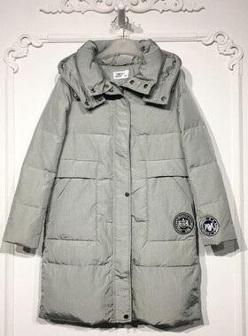 对B系列 8299S152 时尚羽绒服品牌女装折扣颦