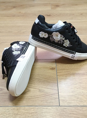 华N系列 PF11977 时尚品牌女鞋折扣