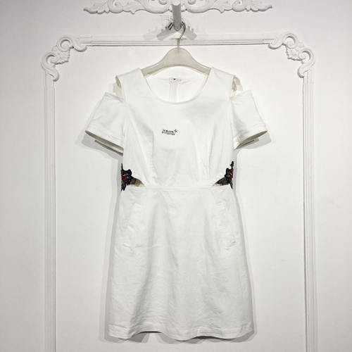 M系列 8170S169 时尚连衣裙品牌女装折扣颦