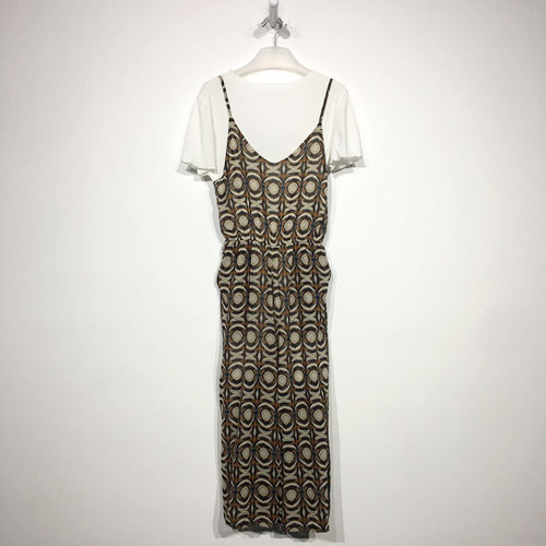 乔系列 D82040 时尚套装两件套品牌女装折扣颦