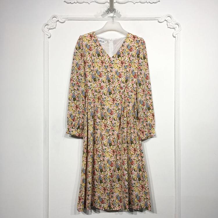 潮系列 8184S084 时尚连衣裙品牌女装折扣颦