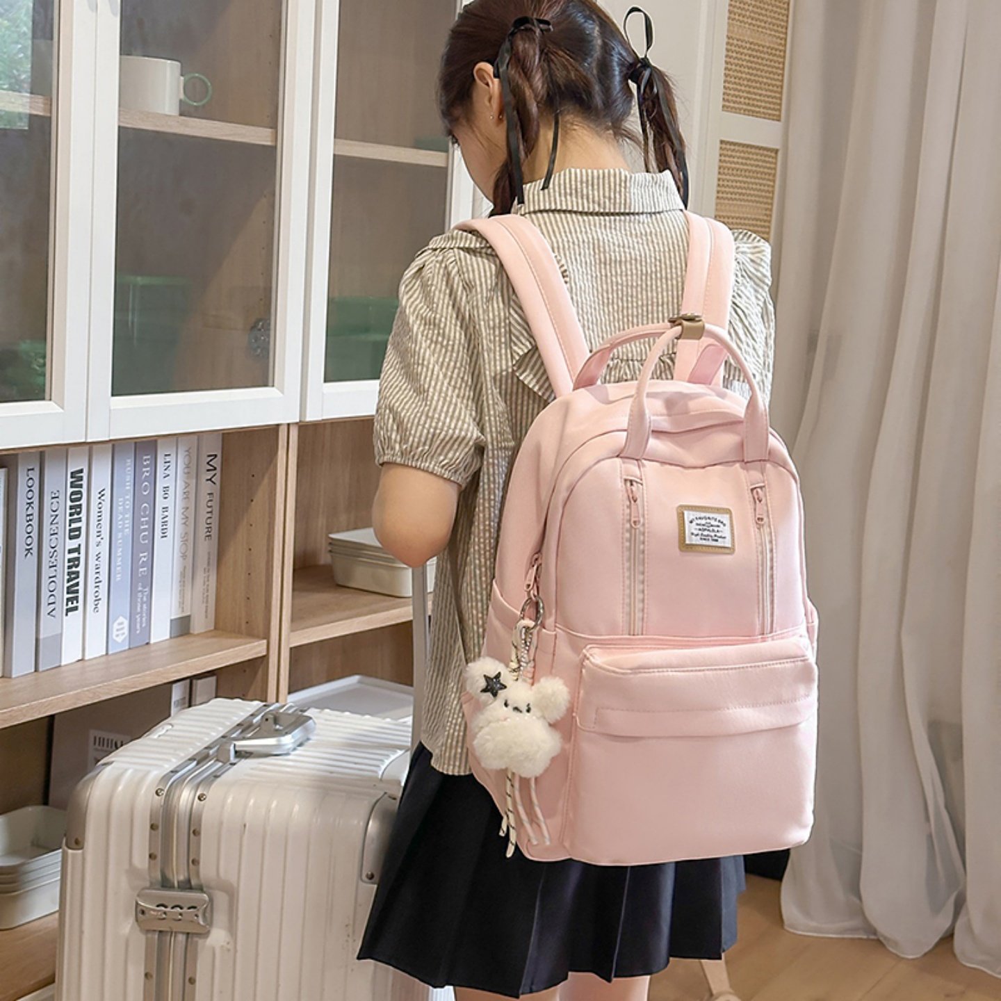 书包女大学生简约高级感小众高中初中生大容量双肩包新款电脑背包