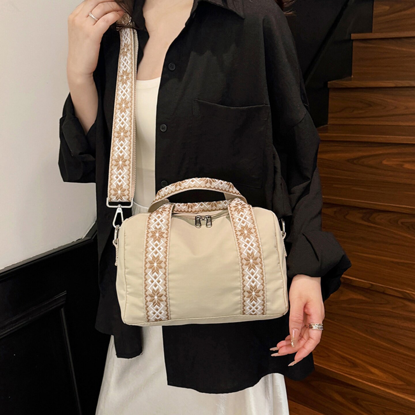 新款帆布包字母单肩大容量简约休闲通勤手提包少女洋气斜挎托特包