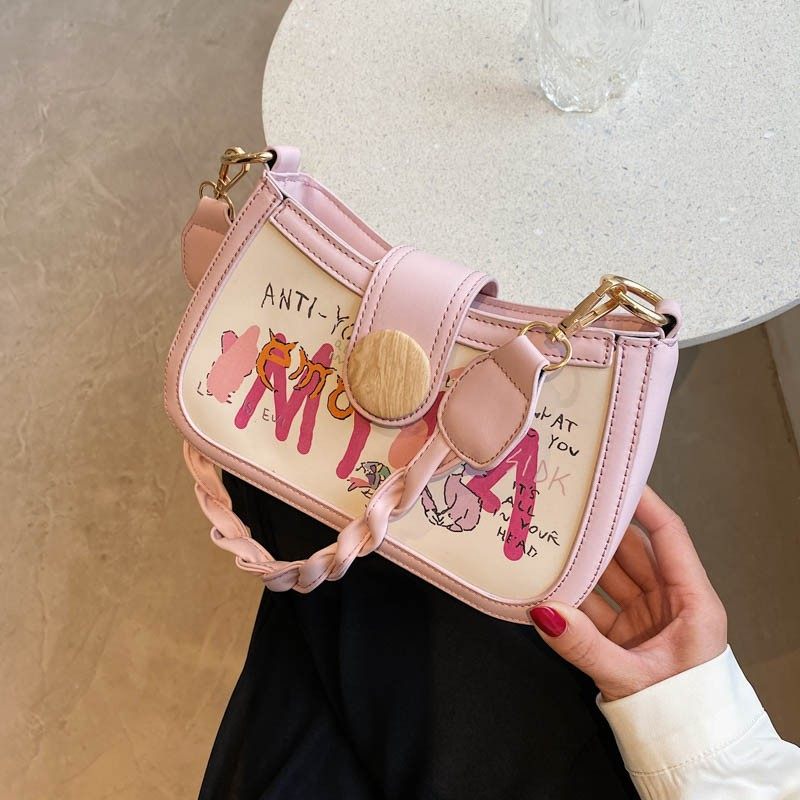 2024新款粉色可爱单肩腋下包女生少女心夏季高级感小众设计斜挎包