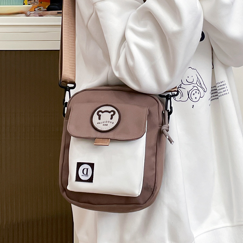 可爱小熊小挎包日系ins风休闲外出夏季包包女生斜挎小包单肩包潮