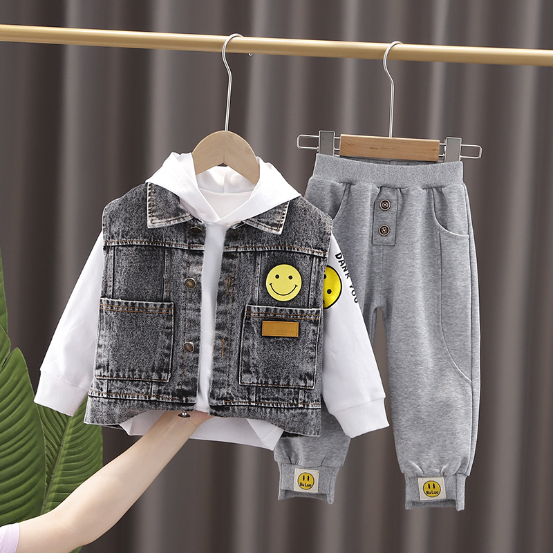 男童牛仔马甲三件套2021年新款洋气婴儿衣服宝宝春秋季儿童套装潮