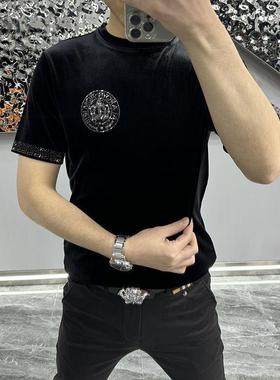 【现货】23208休闲气质钻高档烫金丝绒T恤时尚半袖男士轻奢