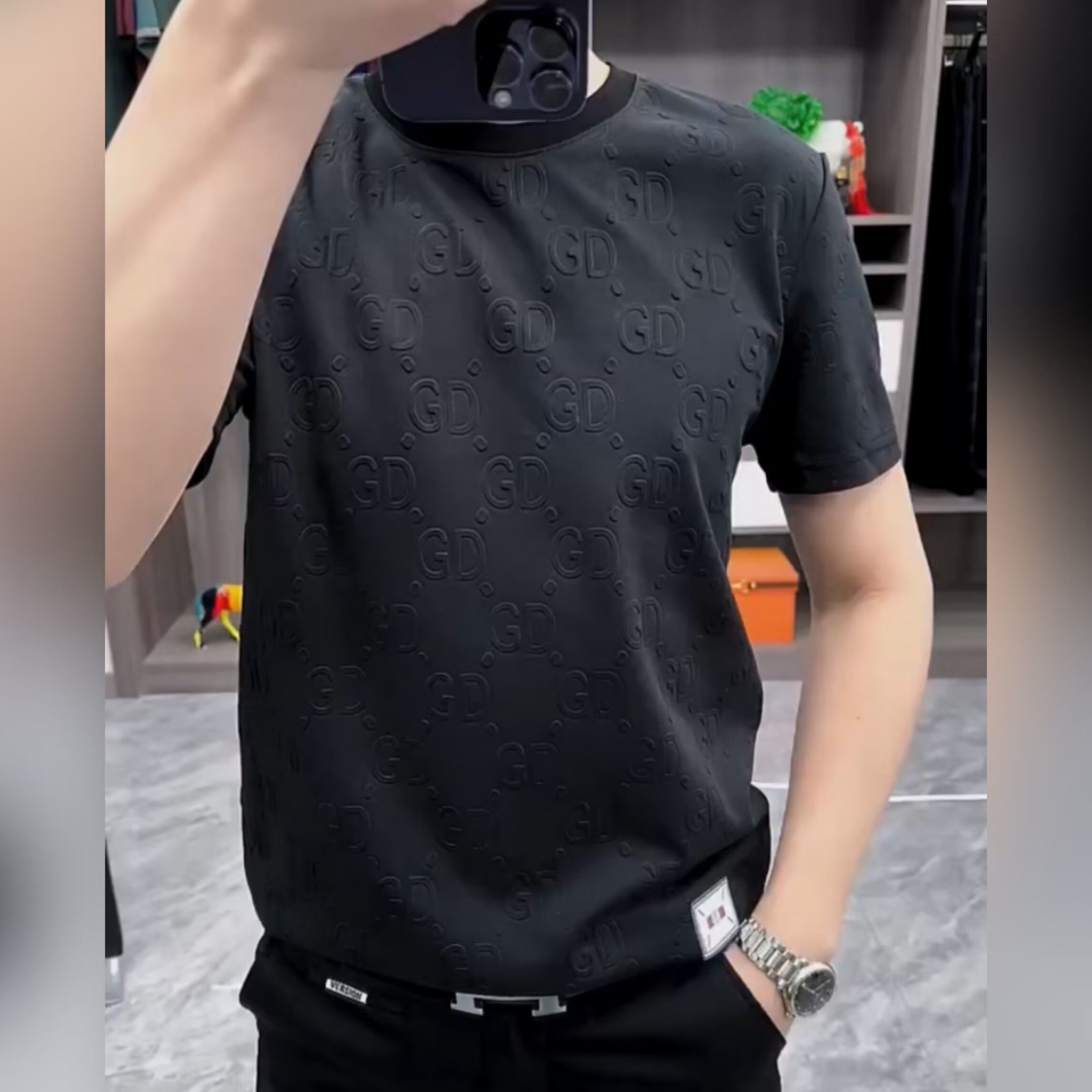 （现货）23099男士夏季黑色数码压花短袖百搭圆领薄款修身休闲T恤