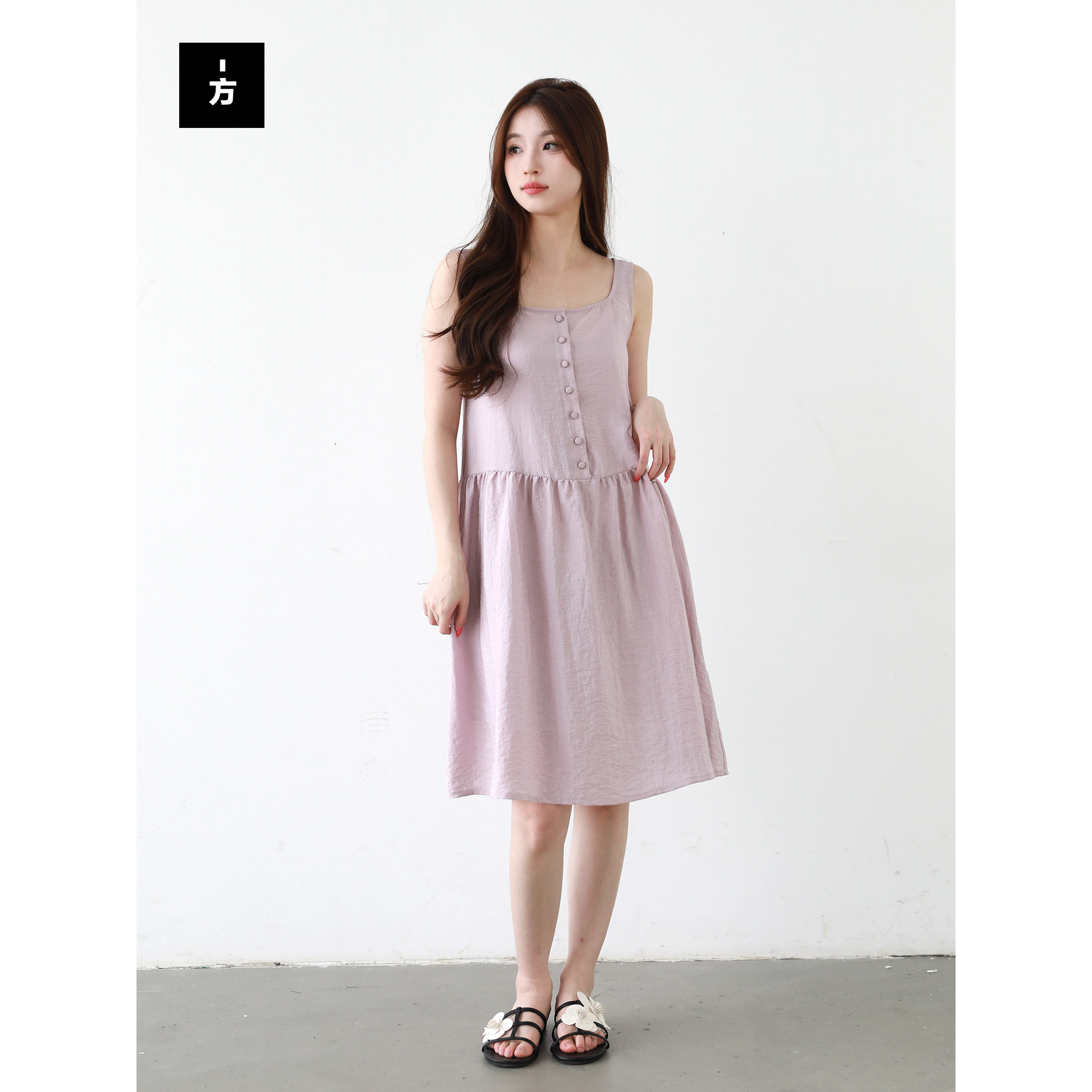 【一方服饰】5.29简约无袖连衣裙女夏中长款方领纽扣收腰显瘦裙子