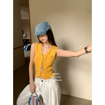 复古V领纽扣针织修身背心上衣