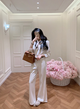 WH JIA春季时髦净版百搭口袋长袖衬衫+微喇休闲裤+丝巾三件套装女