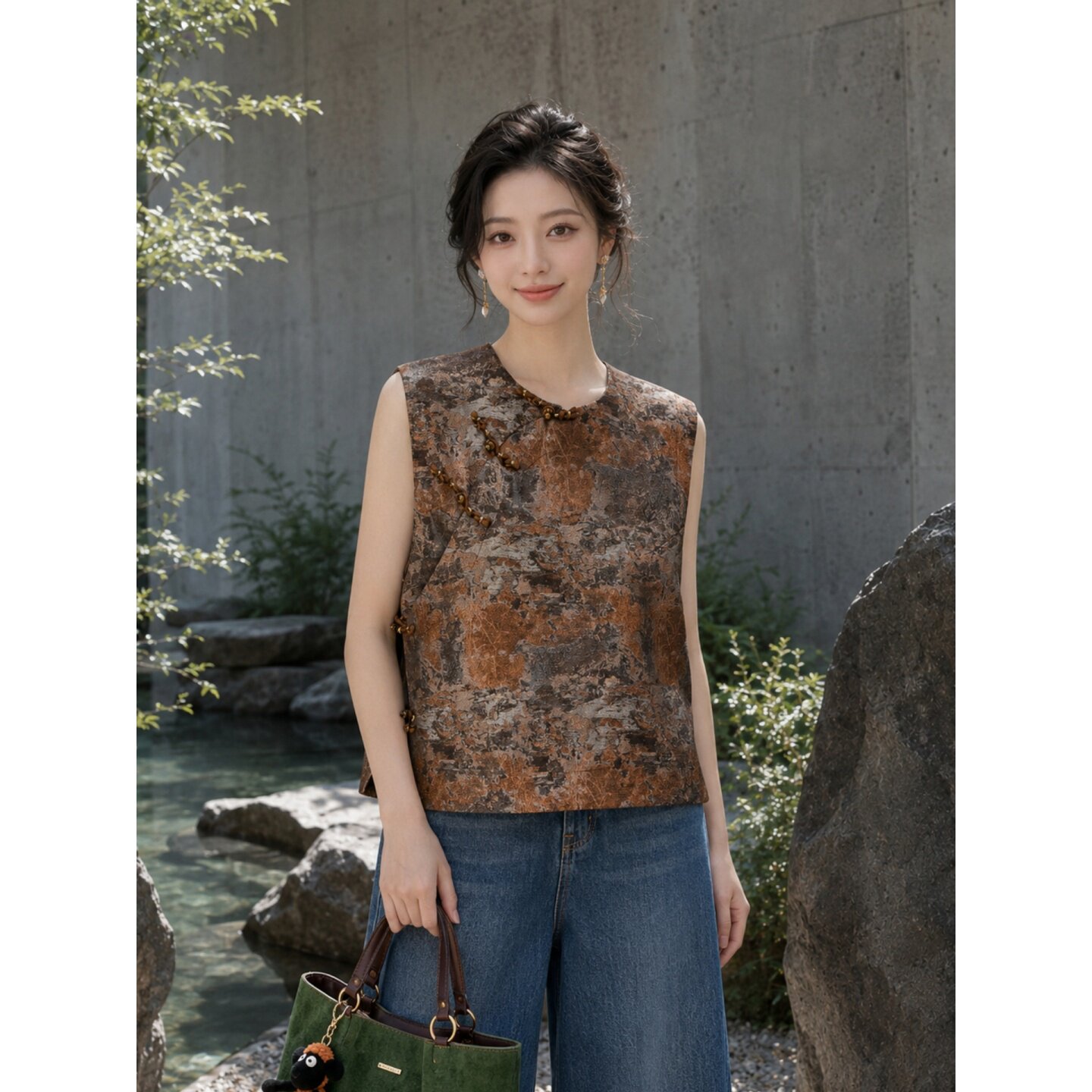 新中式设计感印花斜襟马甲女