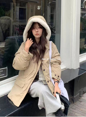 class韩国直邮102717 VERGAMOT 韩代2025款  鸭绒1oo连帽羽绒服